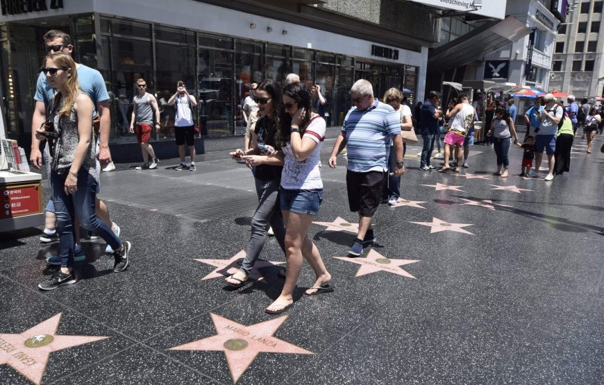Hollywood Day Tour from Las Vegas plus Santa Monica Beach and Pier